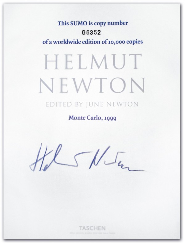 Helmut Newton SUMO／圖片來源：Taschen 官方網頁