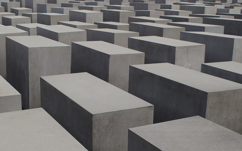 位於德國柏林的歐洲被害猶太人紀念碑，紀念那些受害的猶太人。