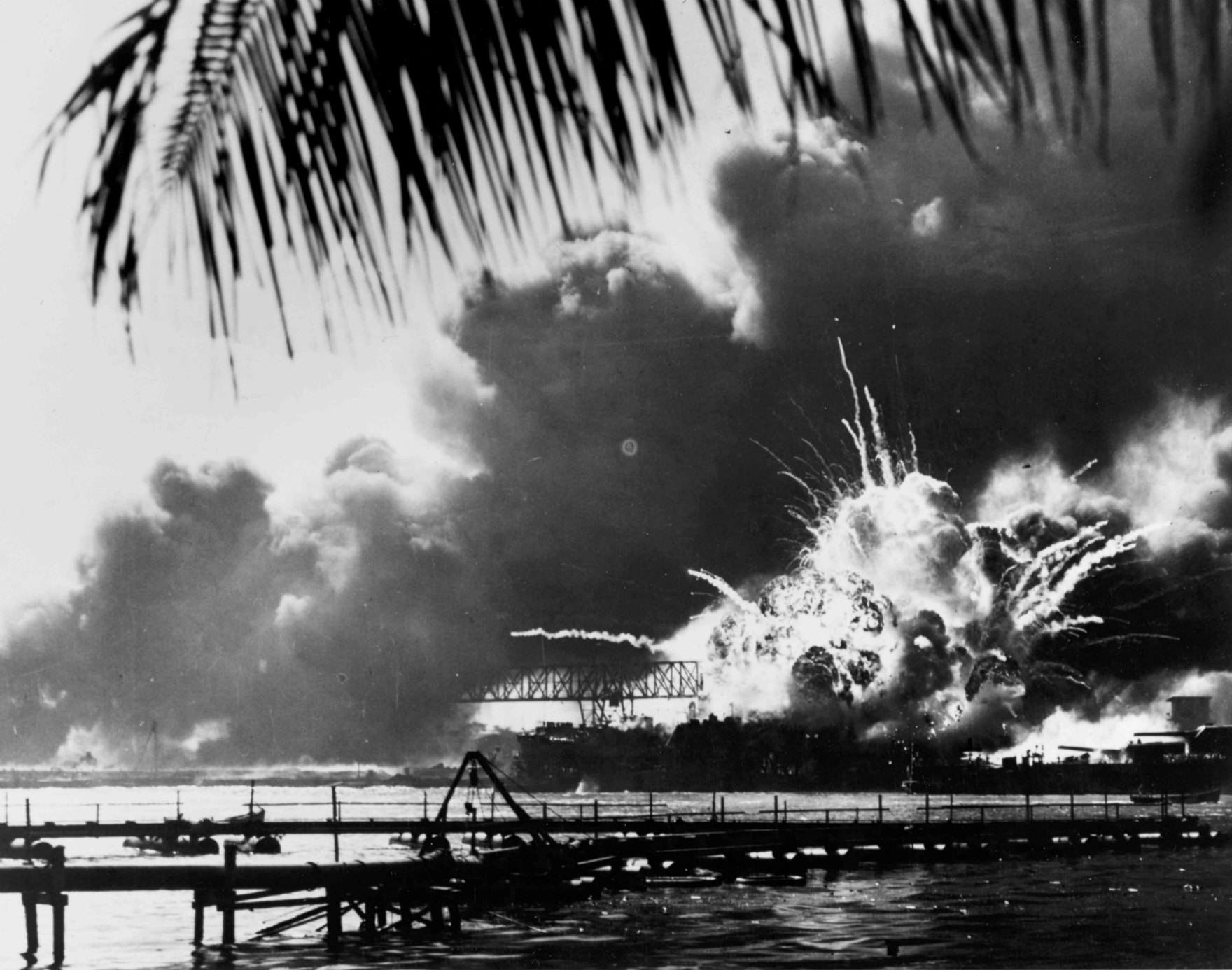 1941 年 12 月 7 日，日本偷襲珍珠港，二戰進程從此改寫。　圖片來源：路透社